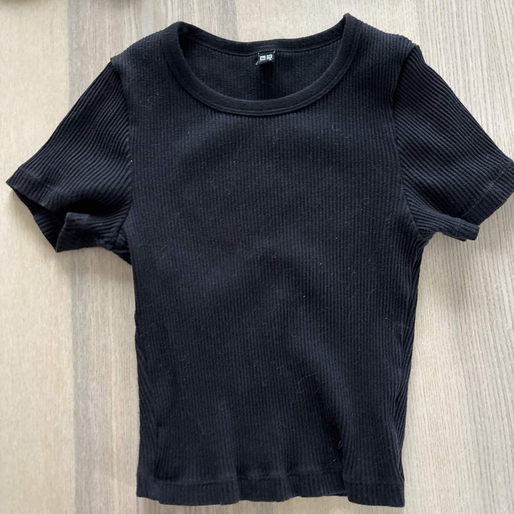 Uniqlo Black Ribbed Knit Top